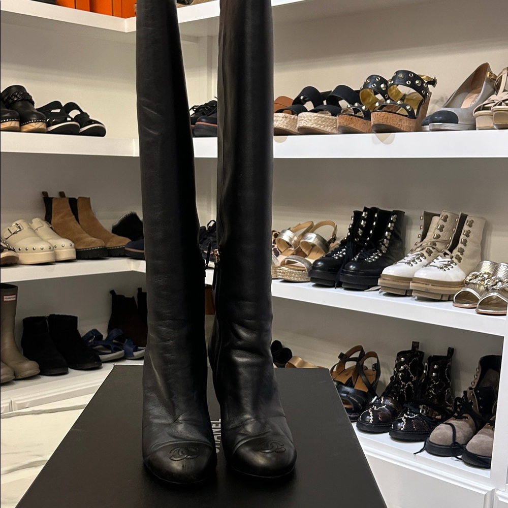 CHANEL Elegant Black Over the Knee Boots